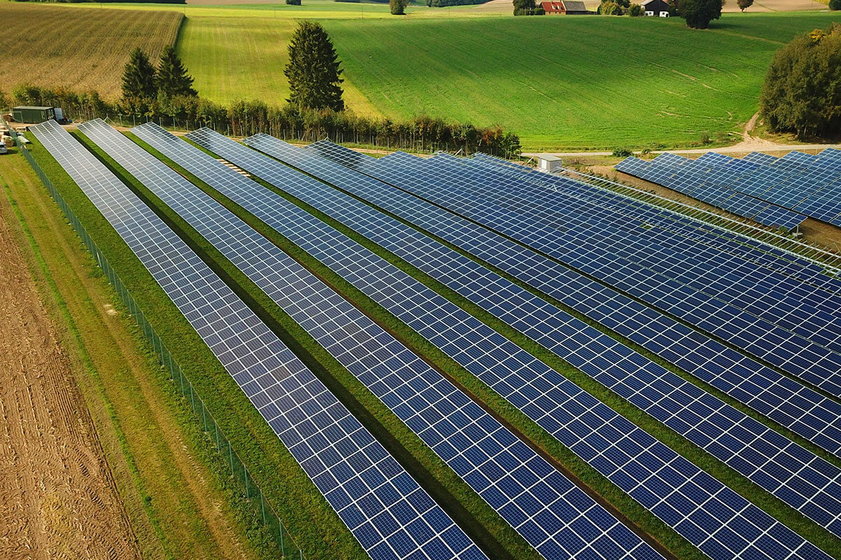 Nachhaltige Investments mit Steuerhebel: Photovoltaik mit Batteriespeicher